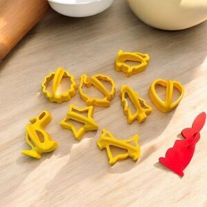 Vintage Cookie Cutters Plastic Lot 9 Christmas Thanksgiving Heart Easter handles